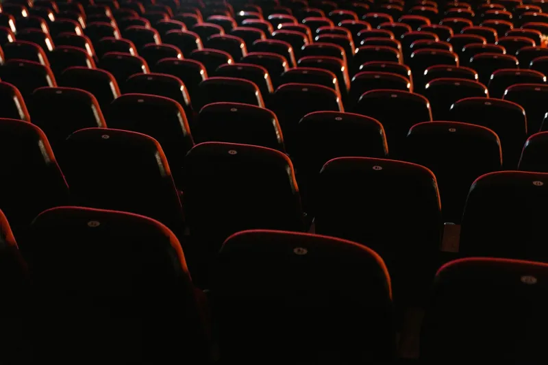 La butaca de terciopelo: los últimos cines de barrio de Barcelona donde el tiempo se detuvo